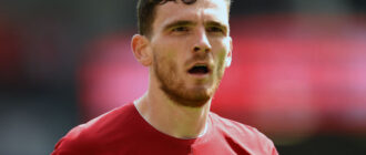 Klopp discute o cronograma para o retorno de Robertson à ação
